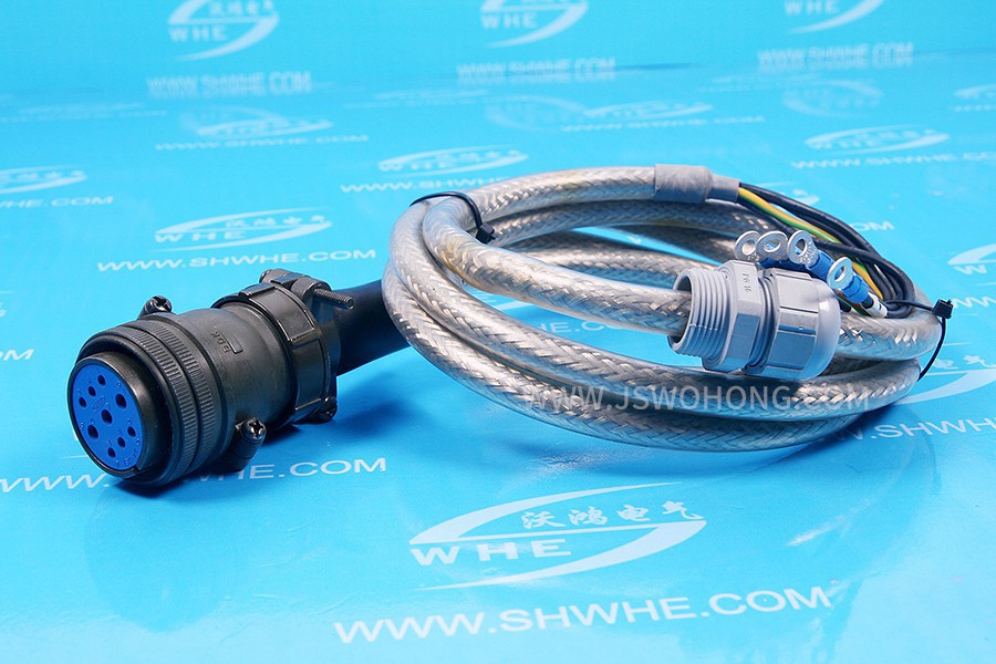 Servo motor power cable with active EMC shielded cable